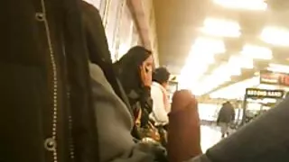 Số châu Á hứng tình, chỉ bàn về phim heo lồng tiếng tên đấm bóp nữ