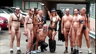 Cô bé tóc phim sez heo vàng